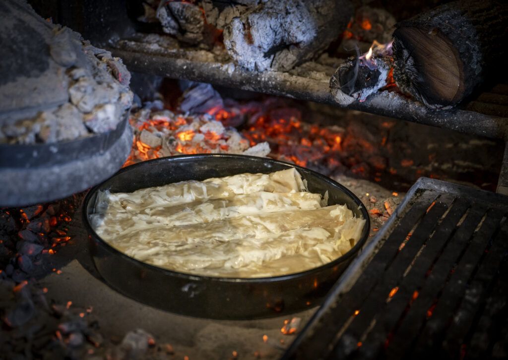 Apfelstrudel Peka in der Astarea credit Guenter Standl