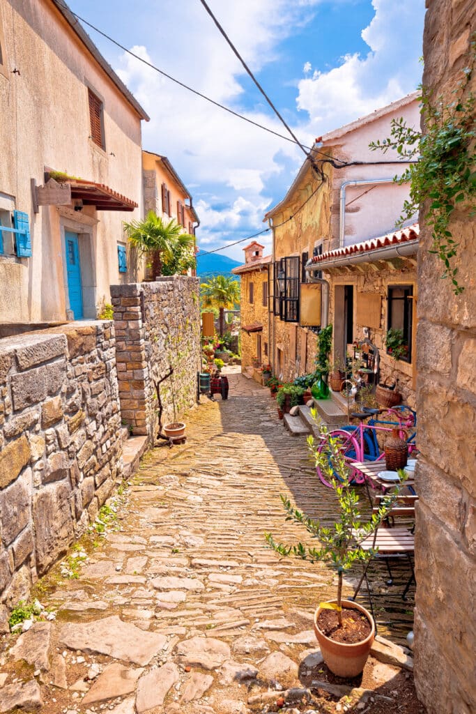Buzet shutterstock 1925510099