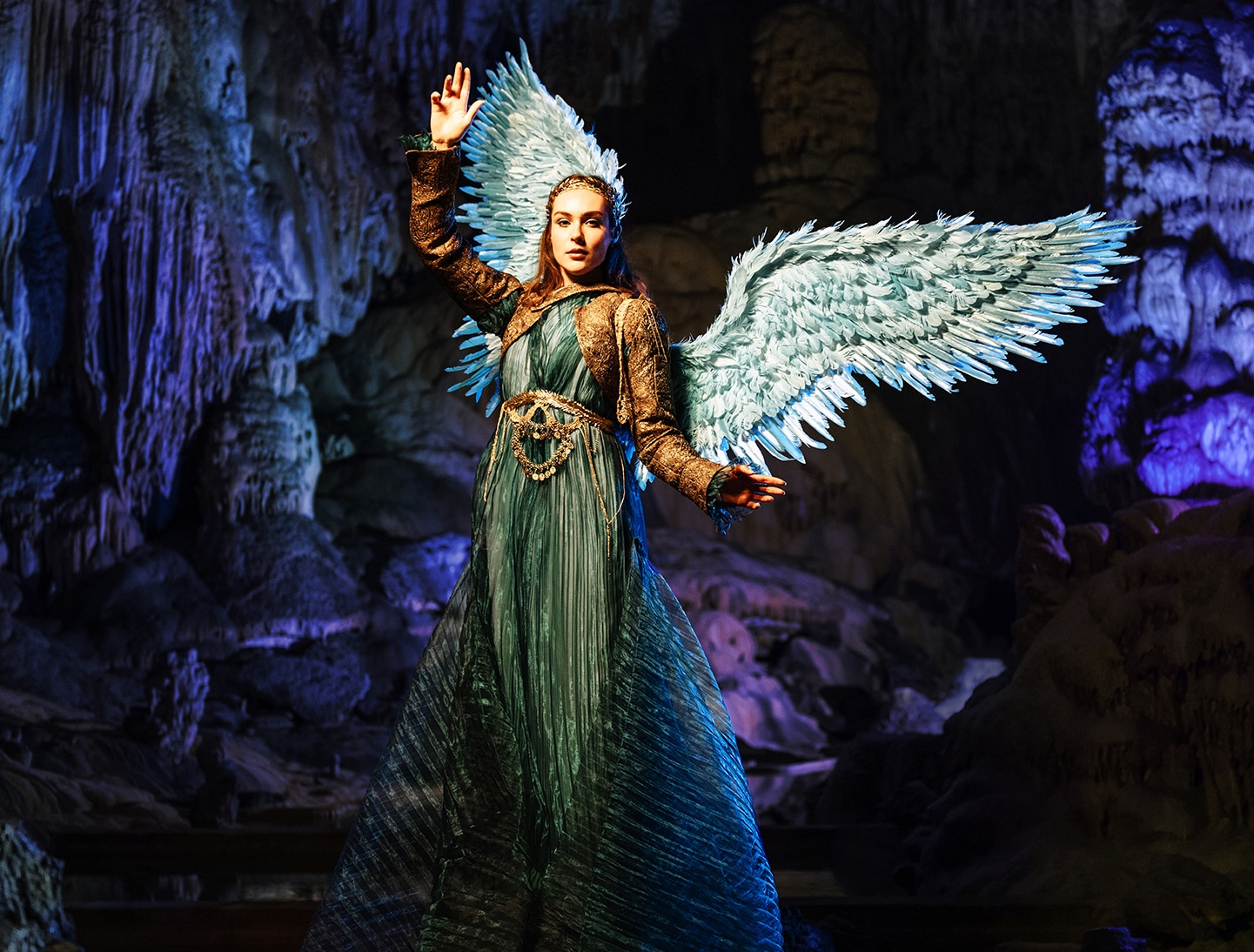 ๐๐๐ซรผ๐ก๐ซ๐๐ง๐ ๐ฌ๐๐กรถ๐ง 1 01 Living Nativity in Postojna Cave 2