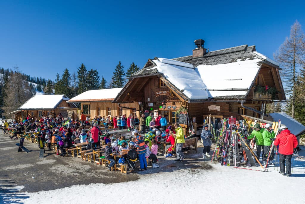 Die besten Kärntner Skihütten 2 00000068547 Huaba Huette Gerlitzen Alpe 1 Region Villach Tourismus GmbH Hannes Pacheiner 1